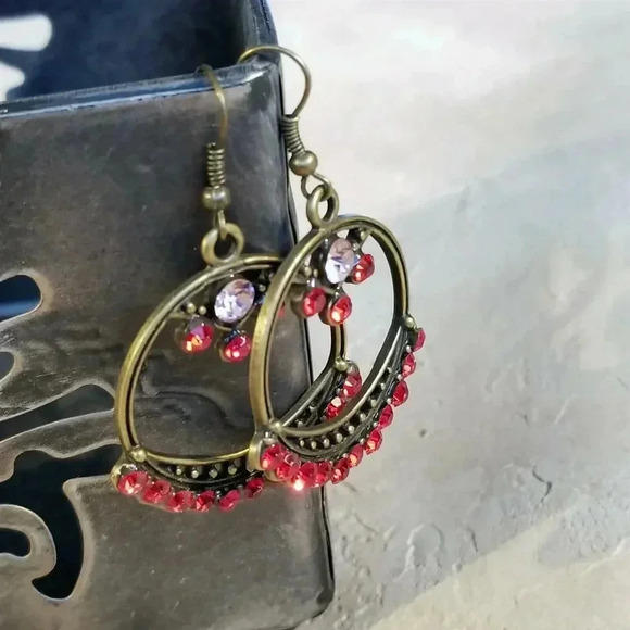 Red Pink Steampunk Victorian Rhinestone Circle Dangle Earrings Antique Brass - Picture 1 of 4
